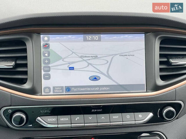 Черный Хендай Ioniq, объемом двигателя 0 л и пробегом 45 тыс. км за 16500 $, фото 25 на Automoto.ua