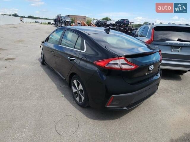 Черный Хендай Ioniq, объемом двигателя 0 л и пробегом 60 тыс. км за 9299 $, фото 9 на Automoto.ua