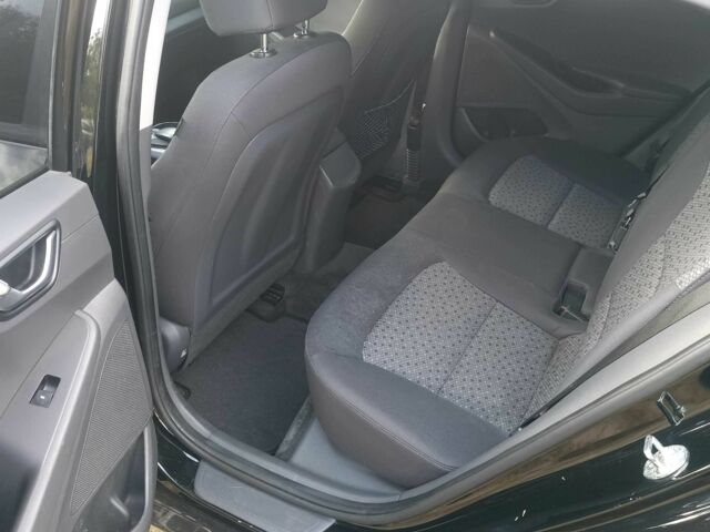 Черный Хендай Ioniq, объемом двигателя 0 л и пробегом 85 тыс. км за 7200 $, фото 12 на Automoto.ua