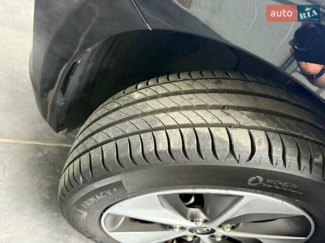 Чорний Хендай Ioniq, об'ємом двигуна 0 л та пробігом 108 тис. км за 14401 $, фото 13 на Automoto.ua