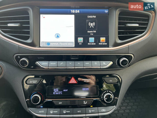 Чорний Хендай Ioniq, об'ємом двигуна 0 л та пробігом 90 тис. км за 14150 $, фото 52 на Automoto.ua