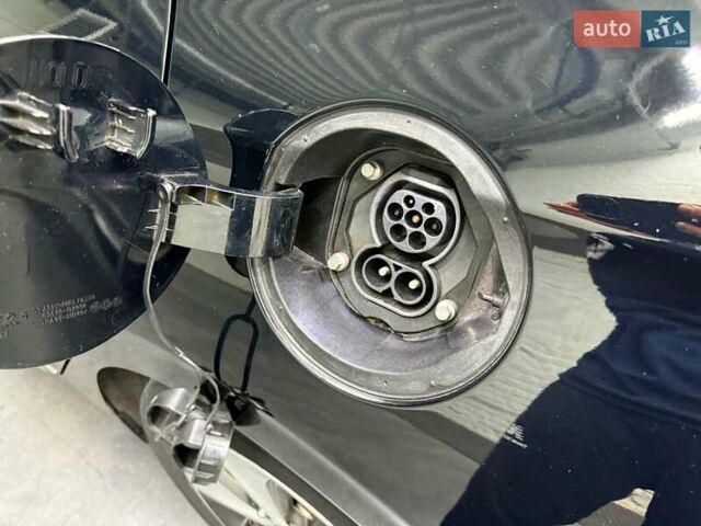 Чорний Хендай Ioniq, об'ємом двигуна 0 л та пробігом 108 тис. км за 14401 $, фото 10 на Automoto.ua