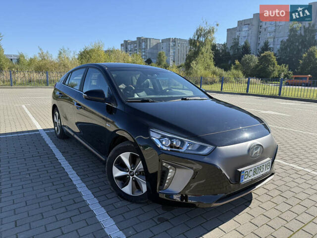 Черный Хендай Ioniq, объемом двигателя 0 л и пробегом 45 тыс. км за 16500 $, фото 3 на Automoto.ua