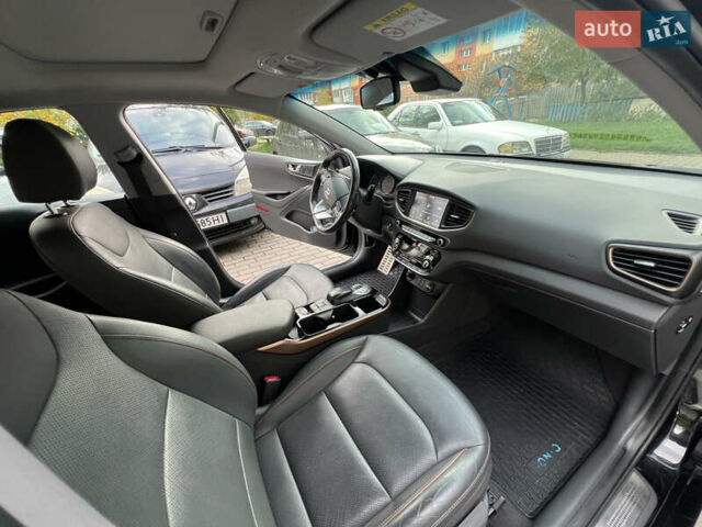 Чорний Хендай Ioniq, об'ємом двигуна 0 л та пробігом 90 тис. км за 14150 $, фото 40 на Automoto.ua