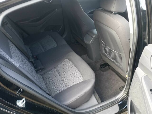 Черный Хендай Ioniq, объемом двигателя 0 л и пробегом 85 тыс. км за 7200 $, фото 14 на Automoto.ua