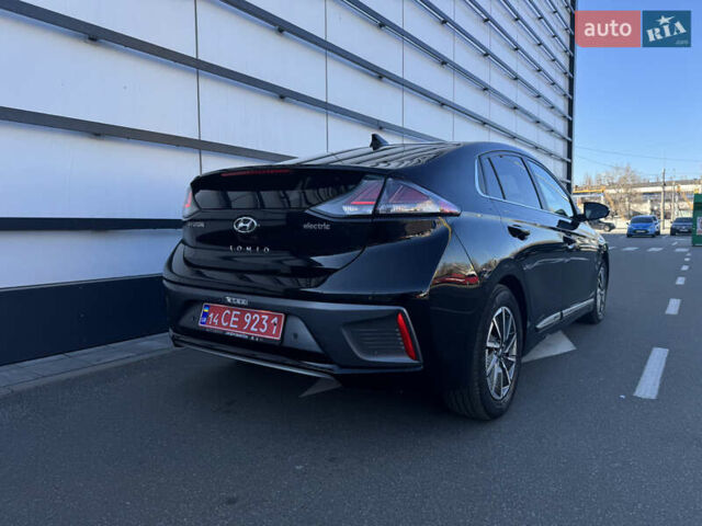 Чорний Хендай Ioniq, об'ємом двигуна 0 л та пробігом 102 тис. км за 14900 $, фото 7 на Automoto.ua