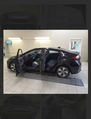 Чорний Хендай Ioniq, об'ємом двигуна 0 л та пробігом 90 тис. км за 14150 $, фото 77 на Automoto.ua