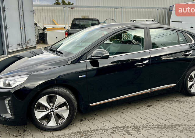 Чорний Хендай Ioniq, об'ємом двигуна 0 л та пробігом 90 тис. км за 14150 $, фото 29 на Automoto.ua