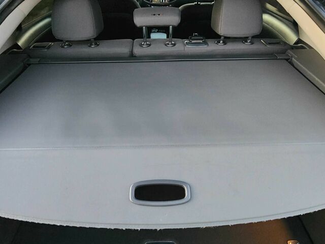 Черный Хендай Ioniq, объемом двигателя 0 л и пробегом 99 тыс. км за 12200 $, фото 22 на Automoto.ua