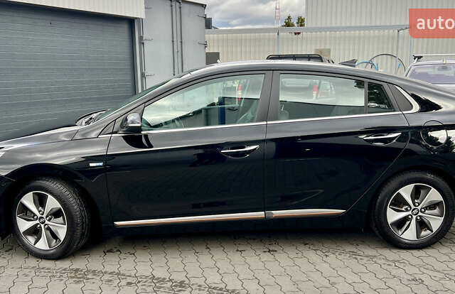 Чорний Хендай Ioniq, об'ємом двигуна 0 л та пробігом 90 тис. км за 14150 $, фото 28 на Automoto.ua