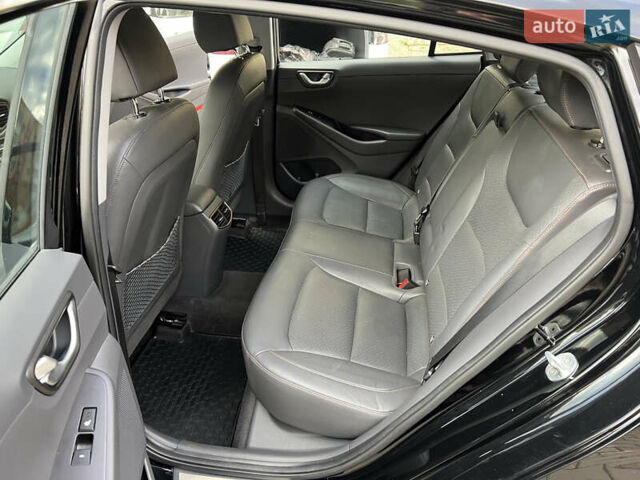 Чорний Хендай Ioniq, об'ємом двигуна 0 л та пробігом 90 тис. км за 14150 $, фото 42 на Automoto.ua