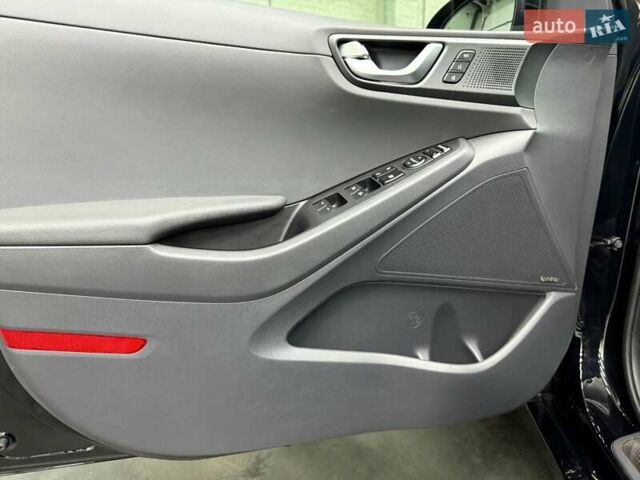 Чорний Хендай Ioniq, об'ємом двигуна 0 л та пробігом 108 тис. км за 14401 $, фото 14 на Automoto.ua