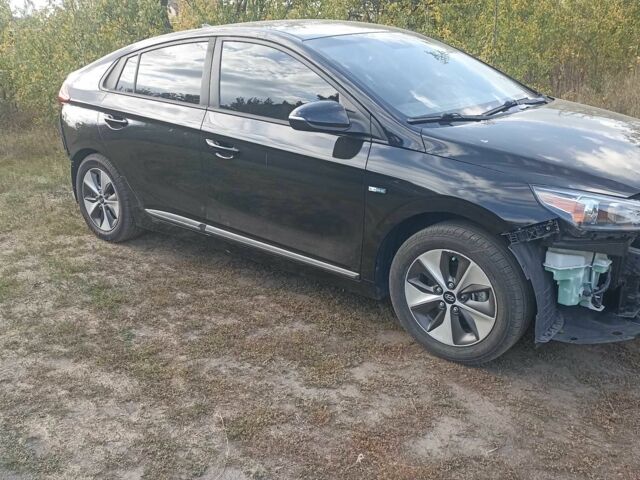Черный Хендай Ioniq, объемом двигателя 0 л и пробегом 85 тыс. км за 7200 $, фото 1 на Automoto.ua