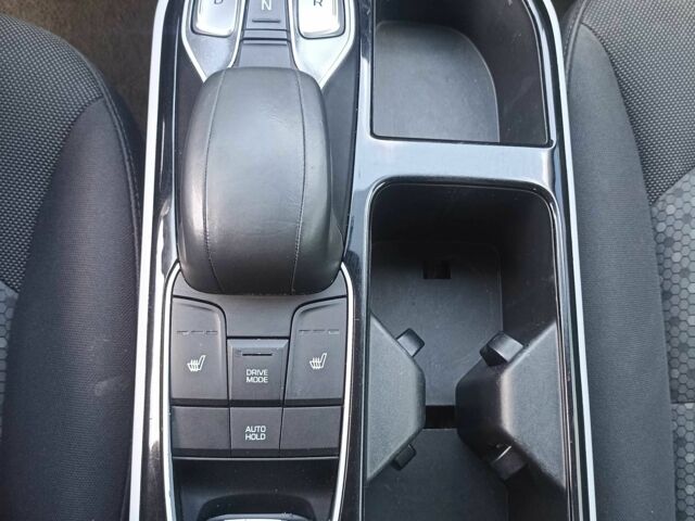 Черный Хендай Ioniq, объемом двигателя 0 л и пробегом 85 тыс. км за 7200 $, фото 10 на Automoto.ua