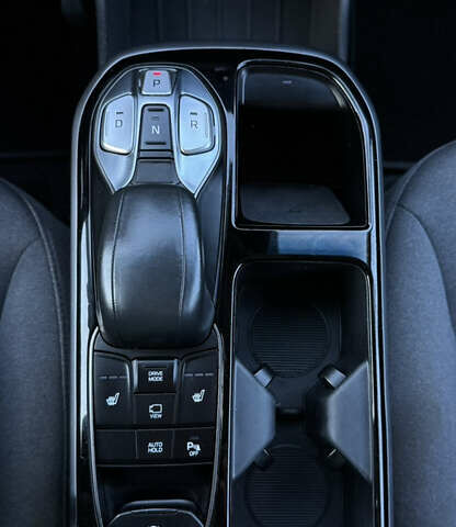 Чорний Хендай Ioniq, об'ємом двигуна 0 л та пробігом 102 тис. км за 14900 $, фото 24 на Automoto.ua