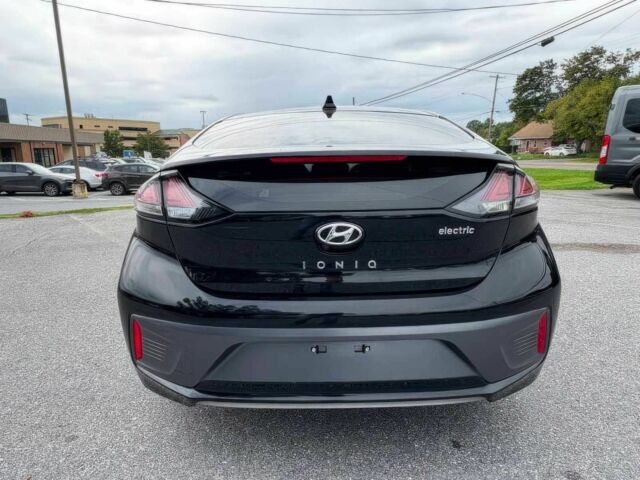 Черный Хендай Ioniq, объемом двигателя 0 л и пробегом 35 тыс. км за 13000 $, фото 6 на Automoto.ua