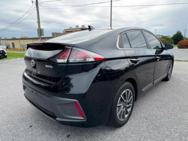 Черный Хендай Ioniq, объемом двигателя 0 л и пробегом 35 тыс. км за 13000 $, фото 7 на Automoto.ua