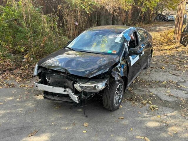 Чорний Хендай Ioniq, об'ємом двигуна 0 л та пробігом 139 тис. км за 7000 $, фото 9 на Automoto.ua