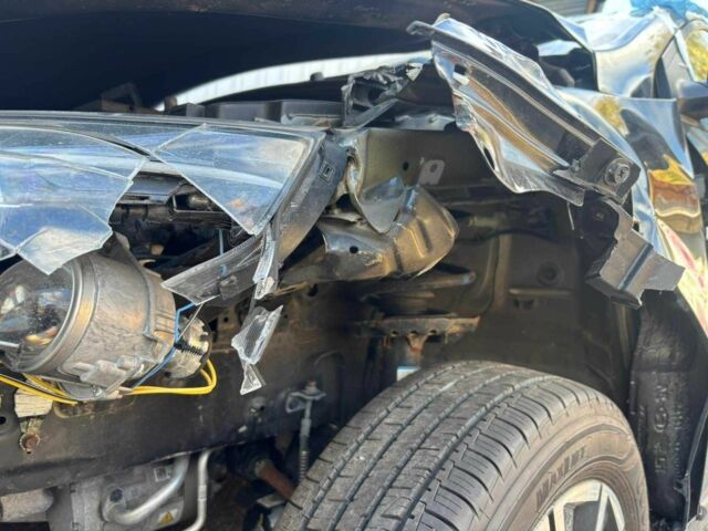 Чорний Хендай Ioniq, об'ємом двигуна 0 л та пробігом 139 тис. км за 7000 $, фото 22 на Automoto.ua