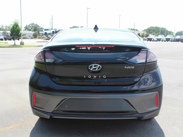 Чорний Хендай Ioniq, об'ємом двигуна 1.6 л та пробігом 13 тис. км за 10000 $, фото 4 на Automoto.ua