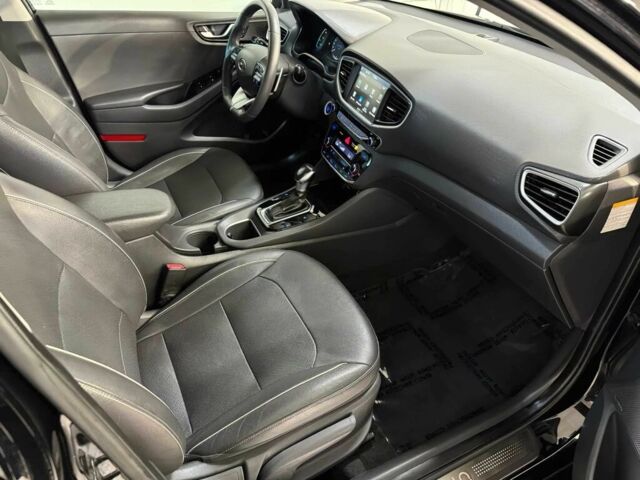 Чорний Хендай Ioniq, об'ємом двигуна 1.6 л та пробігом 63 тис. км за 3800 $, фото 9 на Automoto.ua