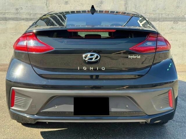 Чорний Хендай Ioniq, об'ємом двигуна 1.6 л та пробігом 63 тис. км за 3800 $, фото 6 на Automoto.ua