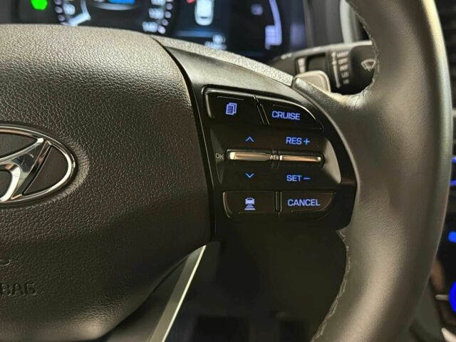 Чорний Хендай Ioniq, об'ємом двигуна 1.6 л та пробігом 63 тис. км за 3800 $, фото 17 на Automoto.ua