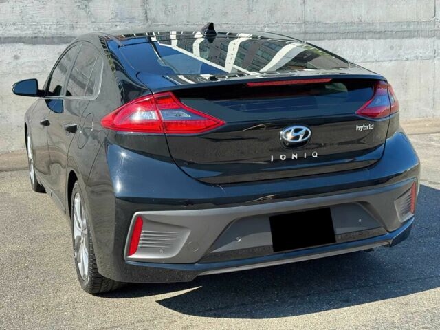Чорний Хендай Ioniq, об'ємом двигуна 1.6 л та пробігом 63 тис. км за 3800 $, фото 5 на Automoto.ua
