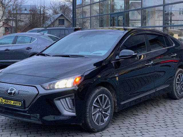Черный Хендай Ioniq, объемом двигателя 39 л и пробегом 62 тыс. км за 19700 $, фото 2 на Automoto.ua