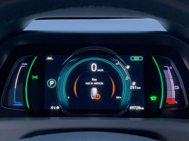 Черный Хендай Ioniq, объемом двигателя 39 л и пробегом 62 тыс. км за 19700 $, фото 11 на Automoto.ua