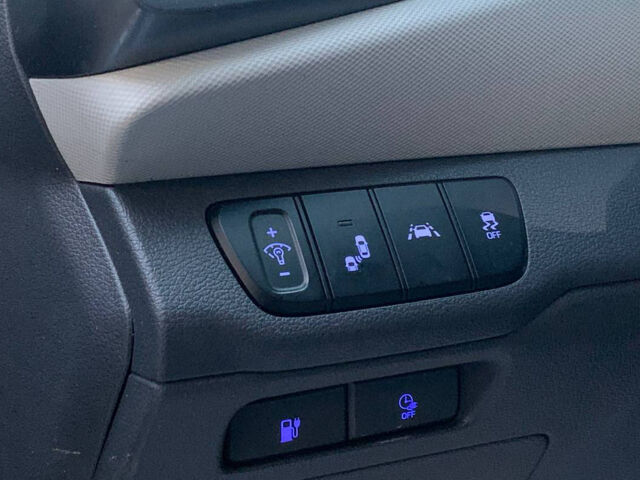 Черный Хендай Ioniq, объемом двигателя 39 л и пробегом 62 тыс. км за 19700 $, фото 10 на Automoto.ua