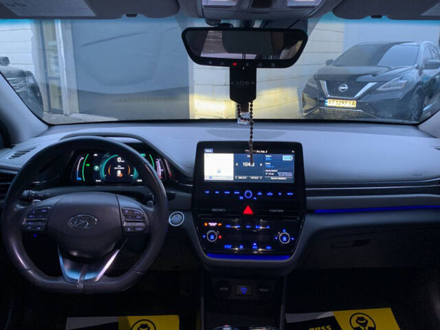 Черный Хендай Ioniq, объемом двигателя 39 л и пробегом 62 тыс. км за 19700 $, фото 13 на Automoto.ua