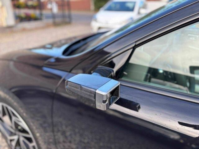 Черный Хендай Ioniq, объемом двигателя 0 л и пробегом 14 тыс. км за 33499 $, фото 3 на Automoto.ua