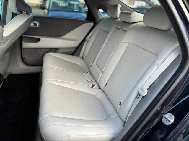 Черный Хендай Ioniq, объемом двигателя 0 л и пробегом 14 тыс. км за 33499 $, фото 19 на Automoto.ua