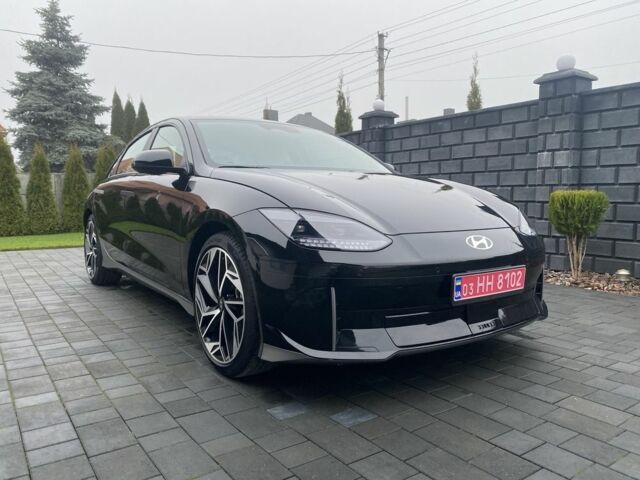 Черный Хендай Ioniq, объемом двигателя 0 л и пробегом 17 тыс. км за 24400 $, фото 4 на Automoto.ua