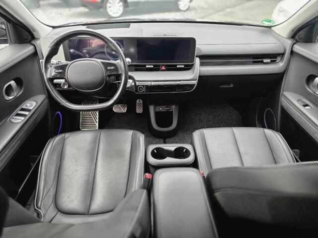 Черный Хендай Ioniq, объемом двигателя 0 л и пробегом 91 тыс. км за 25900 $, фото 4 на Automoto.ua