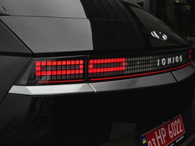 Черный Хендай Ioniq, объемом двигателя 0 л и пробегом 91 тыс. км за 25900 $, фото 13 на Automoto.ua