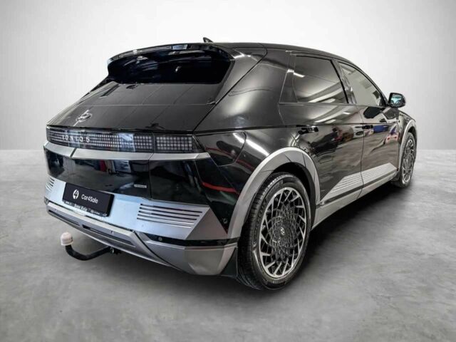 Черный Хендай Ioniq, объемом двигателя 0 л и пробегом 64 тыс. км за 29500 $, фото 2 на Automoto.ua