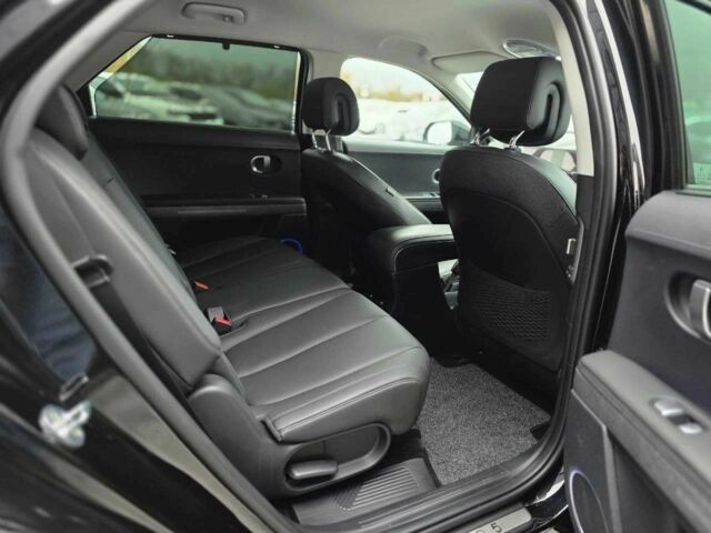 Черный Хендай Ioniq, объемом двигателя 0 л и пробегом 91 тыс. км за 25900 $, фото 20 на Automoto.ua