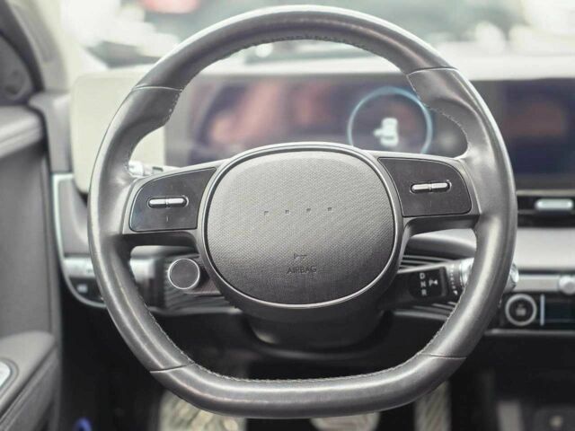 Черный Хендай Ioniq, объемом двигателя 0 л и пробегом 91 тыс. км за 25900 $, фото 7 на Automoto.ua