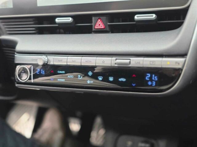 Черный Хендай Ioniq, объемом двигателя 0 л и пробегом 91 тыс. км за 25900 $, фото 11 на Automoto.ua