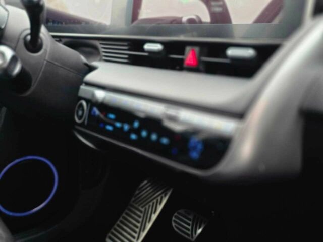 Черный Хендай Ioniq, объемом двигателя 0 л и пробегом 91 тыс. км за 25900 $, фото 19 на Automoto.ua