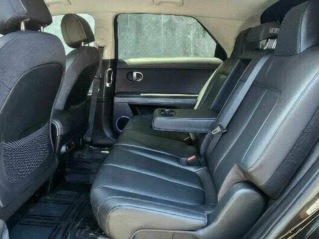 Черный Хендай Ioniq, объемом двигателя 0 л и пробегом 17 тыс. км за 11600 $, фото 10 на Automoto.ua