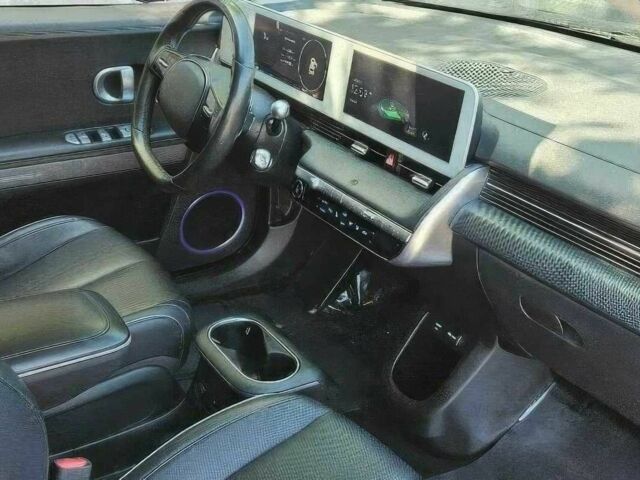 Черный Хендай Ioniq, объемом двигателя 0 л и пробегом 17 тыс. км за 11600 $, фото 8 на Automoto.ua
