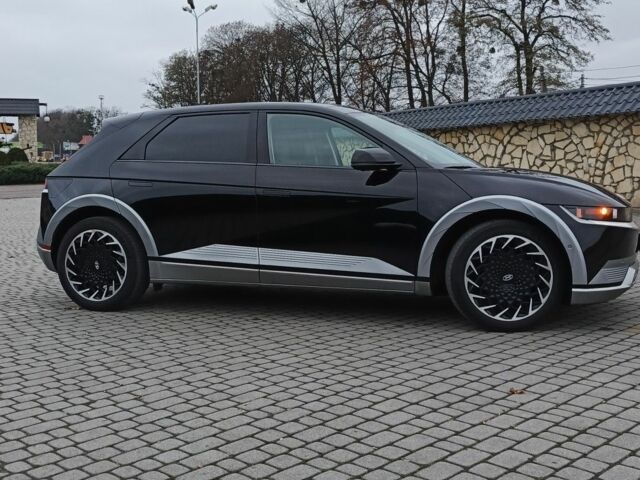 Черный Хендай Ioniq, объемом двигателя 0 л и пробегом 33 тыс. км за 617 $, фото 2 на Automoto.ua