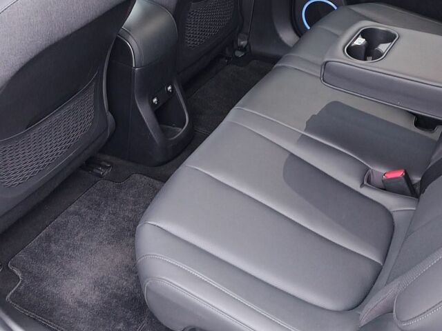 Черный Хендай Ioniq, объемом двигателя 0 л и пробегом 33 тыс. км за 617 $, фото 13 на Automoto.ua