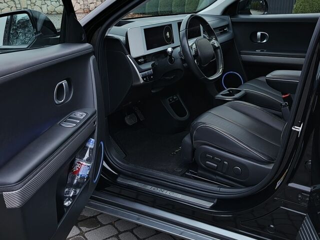 Черный Хендай Ioniq, объемом двигателя 0 л и пробегом 33 тыс. км за 617 $, фото 9 на Automoto.ua