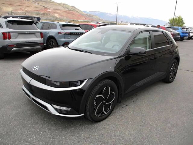 Черный Хендай Ioniq, объемом двигателя 0 л и пробегом 12 тыс. км за 15500 $, фото 2 на Automoto.ua