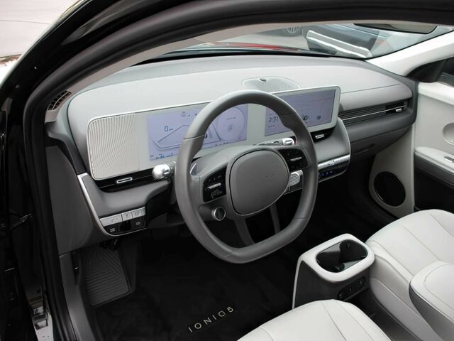 Черный Хендай Ioniq, объемом двигателя 0 л и пробегом 23 тыс. км за 14000 $, фото 8 на Automoto.ua