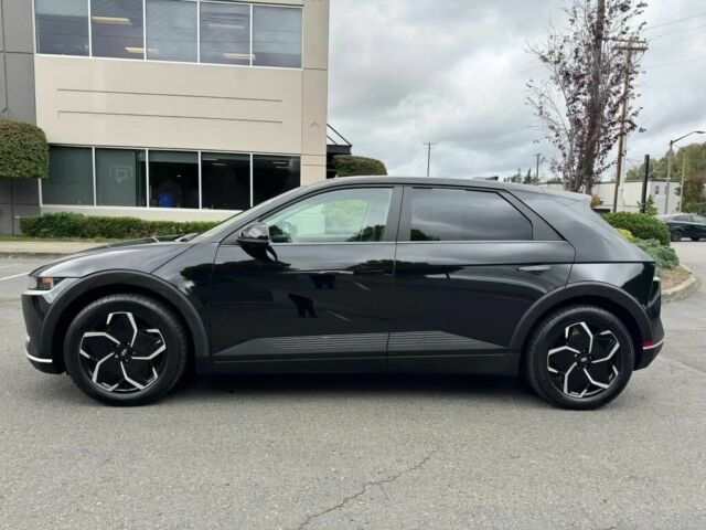 Черный Хендай Ioniq, объемом двигателя 0 л и пробегом 24 тыс. км за 9800 $, фото 3 на Automoto.ua